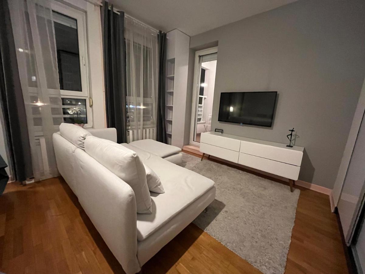 Studio Ana Belville Belgrad Exteriör bild